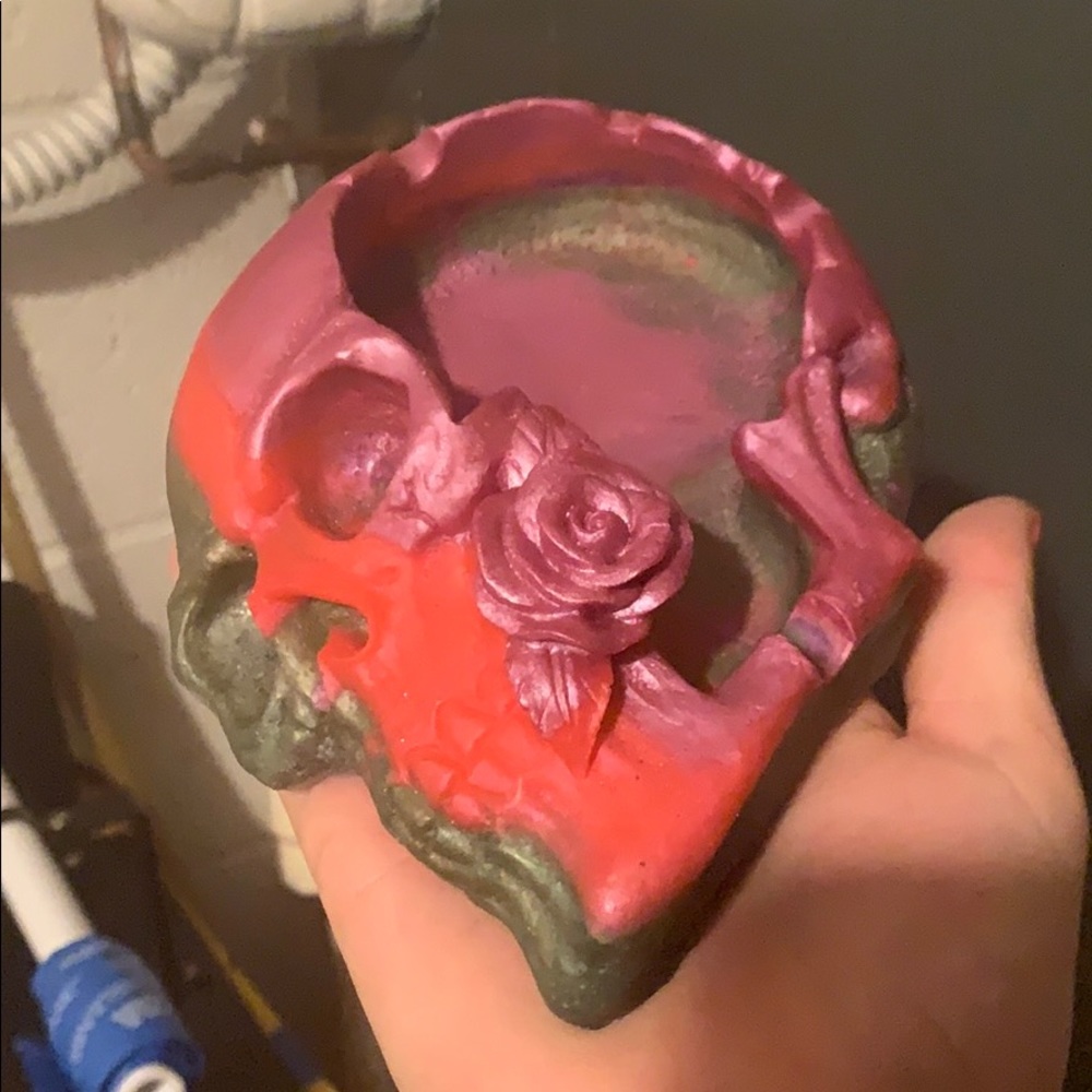 Epoxy handmade skull ashtray